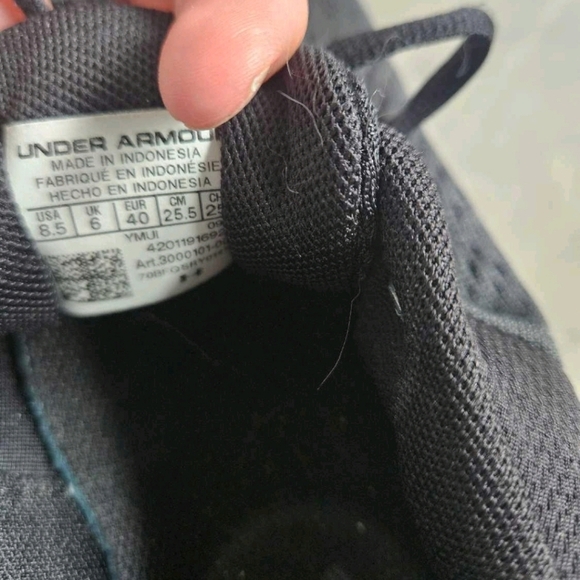 Black Under Armour Sneakers - Picture 3 of 3